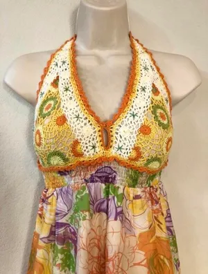 Lulumari Like new boho style halter top. Sz S thumbnail 3