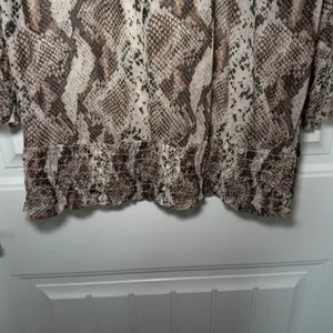 Realize 1X Animal Print Ruffle Cuff Sleeve Tunic Boho Chic Blouse Whimsigoth thumbnail 6