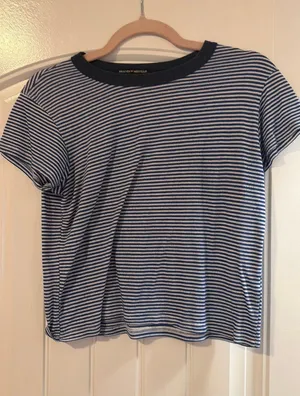 Brandy Melville Top thumbnail 1