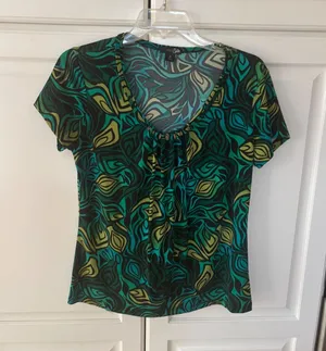 East 5th‎ Womens Green Abstract Leaf Print Beaded Scoop Neck Blouse Size M thumbnail 1