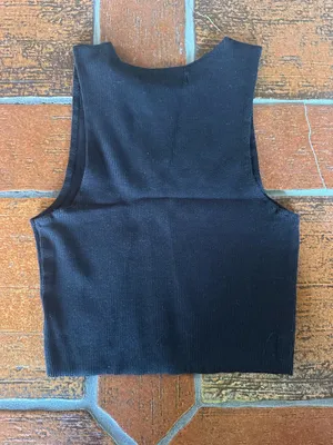 Pull & Bear Black Cropped Tank thumbnail 2