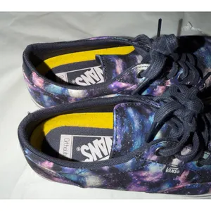 Vans Galaxy Sneakers‎ Women 8.5 Purple Blue Space Print Ortholite Casual Shoes thumbnail 2