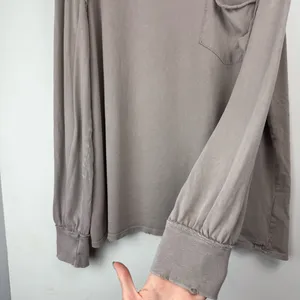 Free People We The Free Fade Into You Tee Sz XL Taupe Long Sleeve Top thumbnail 5