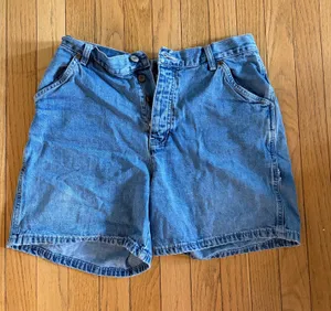 Vintage gap shorts  thumbnail 1