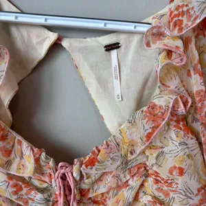 Free People Mabel Printed Blouse NWT Size Medium Floral Long Sleeve thumbnail 4