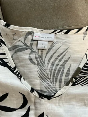 Liz Claiborne White Tropical Leaf & Floral V-Neck Cover-Up thumbnail 5
