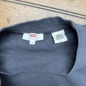 Levis Sweater Womens Medium Blue‎ Pullover Sweatshirt Relaxed Casual Ladies thumbnail 4
