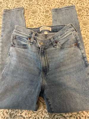 Abercrombie The Super Skinny Ankle High-Rise thumbnail 1