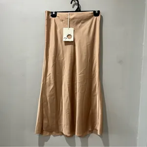 New‎ Collection Skirt MIDI Size Medium Peach Tan Cocktail Party NEW thumbnail 2