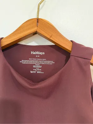 Halfdays Kara Sports Bra NWOT Glazed Cherry Women’s Size Medium Athleisure Gym thumbnail 3