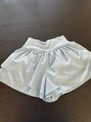 Shorts White thumbnail 2