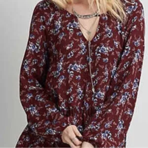 American Eagle Outfitters Floral Flowy Top Size S thumbnail 1