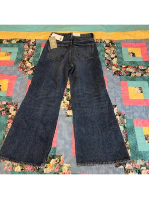 H&M NWT $59 Woman’s W28 L30 Loose Bootcut Blue Denim Jeans Size 28/30 thumbnail 3