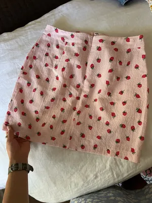 Strawberry pink mini skirt Size M thumbnail 4