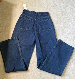 Abercrombie High-Rise Loose Jeans Curve Love thumbnail 3