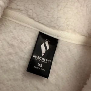 SKECHERS Womens 1/4 Zip Fleece Pullover with Kangaroo Pockets Cream Size XS thumbnail 6