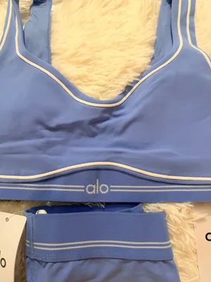 Alo Yoga Set Size M Blue White Trim Leggings & Bra NWT thumbnail 2