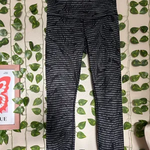 Lululemon Wonder Under Striped Leggings small goth tropical witchy casual preppy thumbnail 2