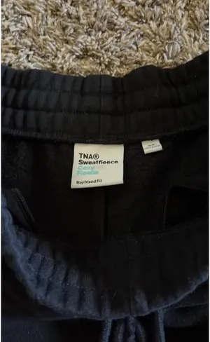 Aritzia TNA Sweatshorts thumbnail 2