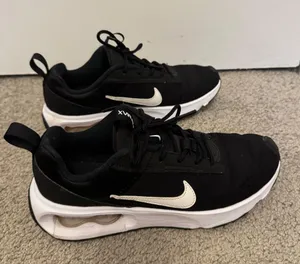Nike Air Max INTRLK Lite Size 7.5 thumbnail 1