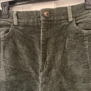 Princess Polly Green/Gray Cropped‎ Corduroy Pants size 4 thumbnail 2