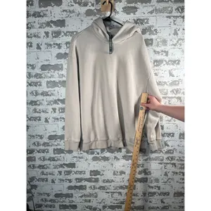 Vuori | women comfy hoodie thumbnail 6