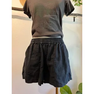 Quince Black 100% Linen Premium Flax Elastic Waist Shorts Size Medium thumbnail 8