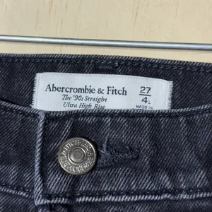 Abercrombie & Fitch 90s Straight Jeans Womens 27 4 Black Ultra High Rise Denim thumbnail 3