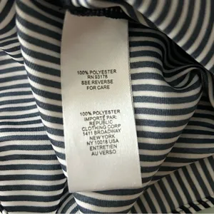 T Tahari Navy and White Stripe Button Down Blouse Large NWT thumbnail 6