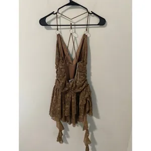 New Windsor Caught Up In Bloom Floral Mesh Ruffle Romper Brown Size Medium thumbnail 3