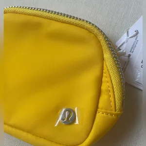 Lululemon Everywhere Belt Bag Nano - Maize Yellow thumbnail 2