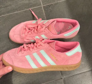 Adidas Hamburg pink and teal  thumbnail 1