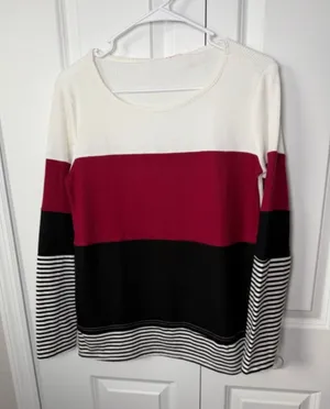 Unbranded Long Sleeve Tee M White Red Black Striped EUC Size M thumbnail 1