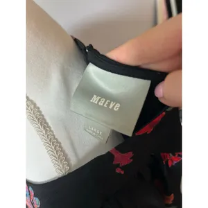 Maeve Black Floral Blouse Top Flowy Short Sleeve Top Size Large thumbnail 8