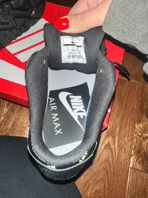 Women’s Nike Air Shoes thumbnail 6