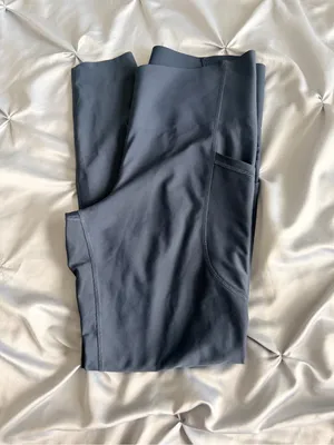 Old Navy Black Women's Powrsoft Sculpt Leggings thumbnail 3