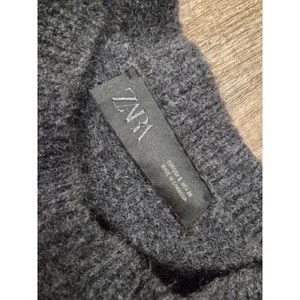 Zara Dark Gray Wool Blend Ribbed Crewneck Knit Sweater Size Small Crop thumbnail 2