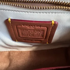 Pillow Madison Shoulder Bag 18 With Quilting In Chalk CA086 thumbnail 7