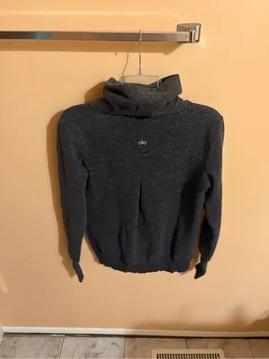 Alo Yoga Funnel Neck Sweatshirt in Haze Gray Charcoal thumbnail 5