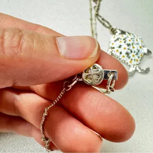 Lauren Conrad Silver Tone Fish Pendant Necklace Long Daisy’s Enameled thumbnail 3