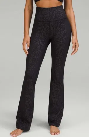 Lululemon Groove Super-High-Rise Flared Pant Segment Emboss Black Size 8 thumbnail 1