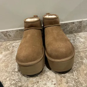 UGG Ultra Mini Platform Chestnut Women's Size 8 thumbnail 4
