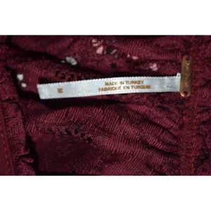 Free People Lace Blouse Womens Medium Burgundy Excellent Smocked Ruffle Keyhole thumbnail 5