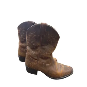 Ariat Womens Ankle Leather Western Boots Size 4 SKU 6851 thumbnail 3