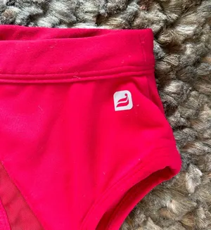 Fabletics Red Sports bra thumbnail 3