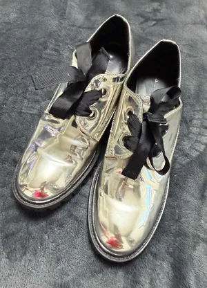 Aldo Silver metallic platform shoes with black ribbon laces. Size: US 7.5 #glamour #platformshoes #rave thumbnail 1