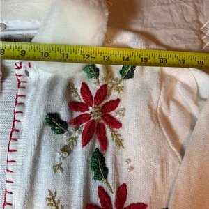 VINTAGE Victoria Jones White Embroidery Christmas Cardigan size L thumbnail 7