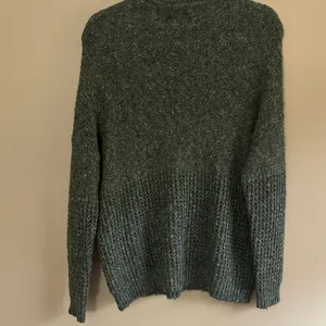 American Eagle Outfitters Dark Olive Crewneck Sweater thumbnail 5