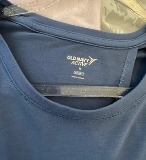 Old Navy Long Sleeve Activewear Shirt thumbnail 2