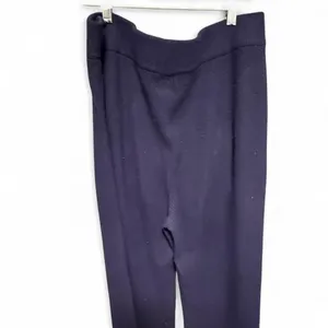 A new day size large women’s Navy wide leg sweater knit Pants thumbnail 4